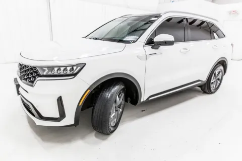 Photos of 2021 Kia Sorento Hybrid EX for sale in Denton, TX at Sign It Drive It