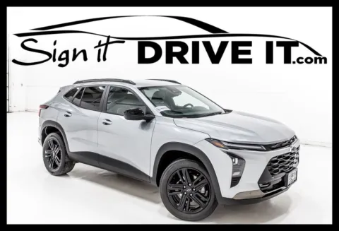 Gray 2024 Chevrolet Trax ACTIV for sale in Denton, TX