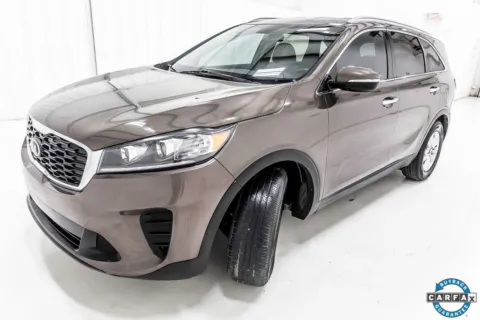 Photos of 2019 Kia Sorento LX for sale in Denton, TX at Sign It Drive It