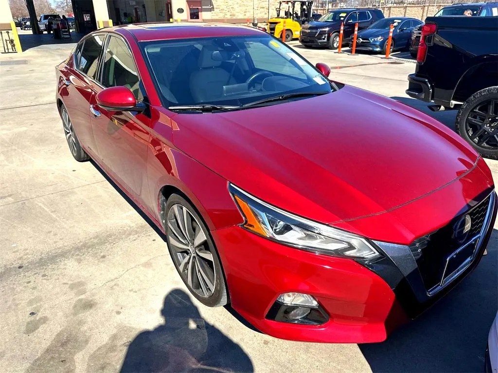 Red 2019 Nissan Altima 2.5 Platinum for sale in Denton, TX