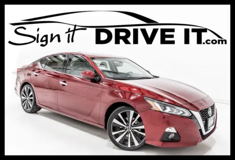 Red 2019 Nissan Altima 2.5 Platinum for sale in Denton, TX