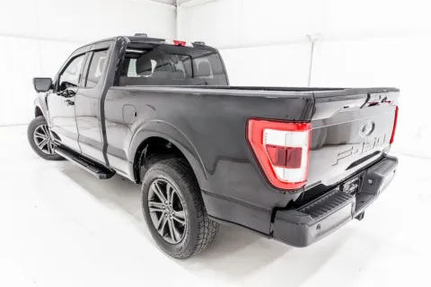 More photos of 2021 Ford F-150 Lariat at Sign It Drive It, TX