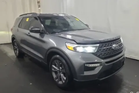More photos of 2021 Ford Explorer XLT at Sign It Drive It, TX