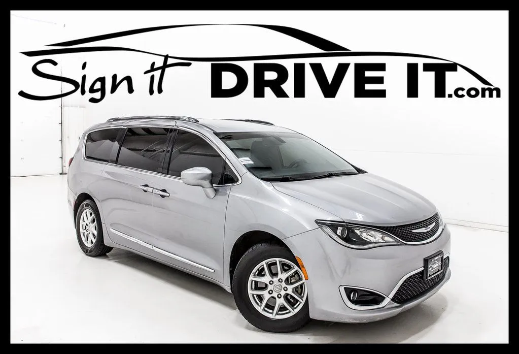 Silver 2020 Chrysler Pacifica Touring L for sale in Denton, TX