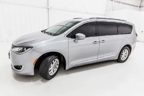 Another view of 2020 Chrysler Pacifica Touring L for sale in Denton, TX at Sign It Drive It