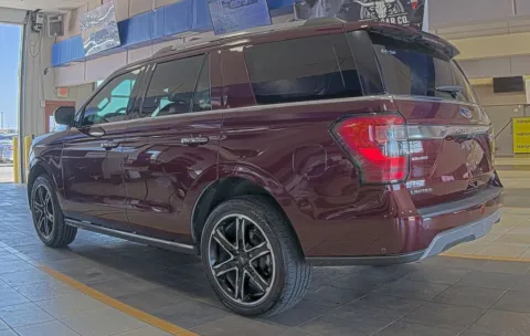 More photos of 2020 Ford Expedition Limited at Sign It Drive It, TX