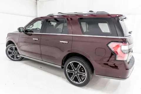 More photos of 2020 Ford Expedition Limited at Sign It Drive It, TX