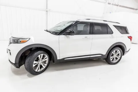 More photos of 2020 Ford Explorer Platinum at Sign It Drive It, TX