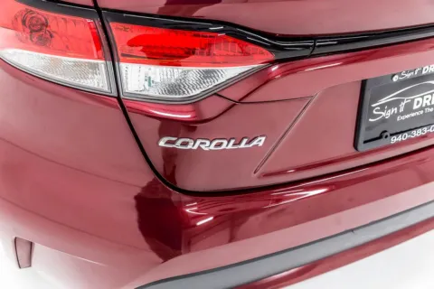 More photos of 2022 Toyota Corolla LE at Sign It Drive It, TX