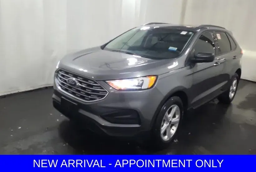 Gray 2022 Ford Edge SE for sale in Denton, TX