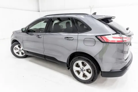 More photos of 2022 Ford Edge SE at Sign It Drive It, TX
