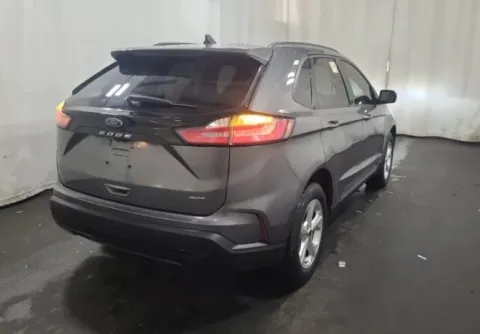 More photos of 2022 Ford Edge SE at Sign It Drive It, TX