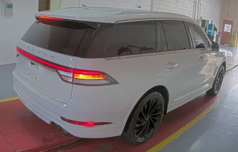 More photos of 2021 Lincoln Aviator Reserve at Sign It Drive It, TX