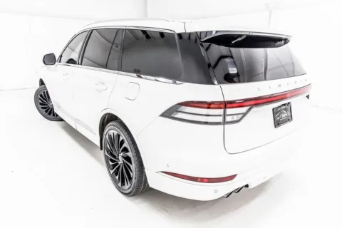 More photos of 2021 Lincoln Aviator Reserve at Sign It Drive It, TX