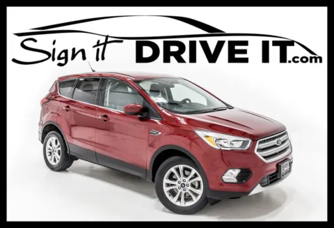Red 2019 Ford Escape SE for sale in Denton, TX