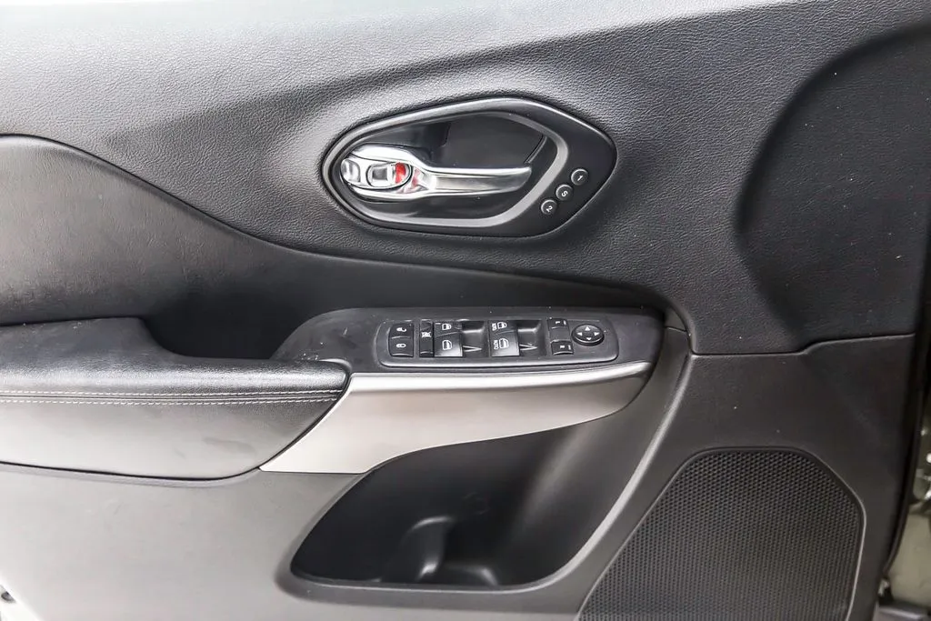 2020 Jeep Cherokee Limited - Photo 23