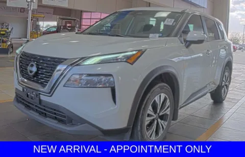 White 2022 Nissan Rogue SV for sale in Denton, TX