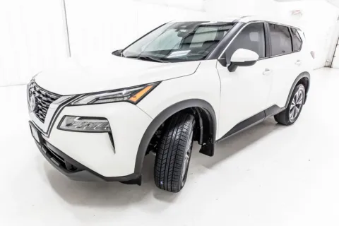 More photos of 2022 Nissan Rogue SV at Sign It Drive It, TX