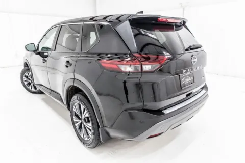 More photos of 2022 Nissan Rogue SV at Sign It Drive It, TX