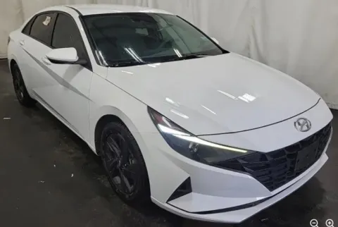 More photos of 2023 Hyundai Elantra SEL at Sign It Drive It, TX
