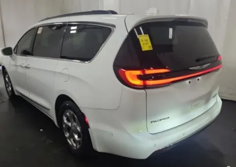 Another view of 2022 Chrysler Pacifica Limited for sale in Denton, TX at Sign It Drive It