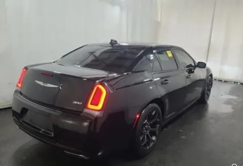 More photos of 2020 Chrysler 300 Touring at Sign It Drive It, TX