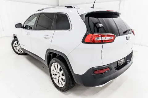 More photos of 2017 Jeep Cherokee Limited at Sign It Drive It, TX