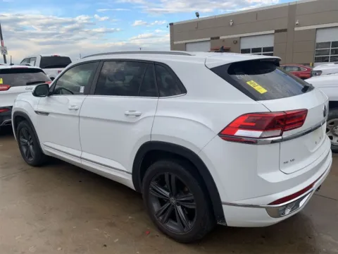 More photos of 2021 Volkswagen Atlas Cross Sport 3.6L V6 SE w/Technology R-Line at Sign It Drive It, TX