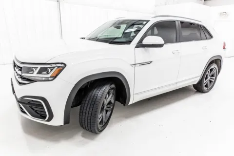 Another view of 2021 Volkswagen Atlas Cross Sport 3.6L V6 SE w/Technology R-Line for sale in Denton, TX at Sign It Drive It