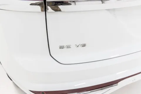 More photos of 2021 Volkswagen Atlas Cross Sport 3.6L V6 SE w/Technology R-Line at Sign It Drive It, TX