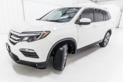 Photos of 2017 Honda Pilot EX-L for sale in Denton, TX at Sign It Drive It