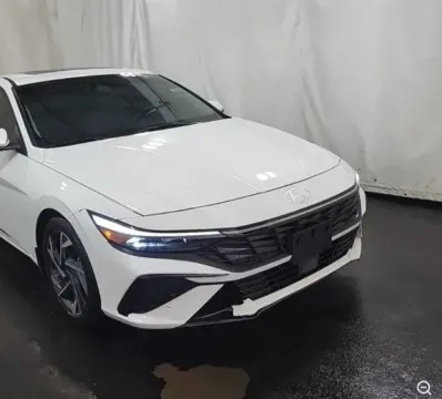 More photos of 2025 Hyundai Elantra Limited at Sign It Drive It, TX