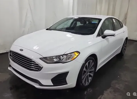 White 2020 Ford Fusion SE for sale in Denton, TX