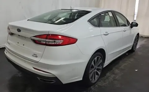 More photos of 2020 Ford Fusion SE at Sign It Drive It, TX