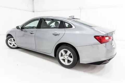 More photos of 2024 Chevrolet Malibu LT at Sign It Drive It, TX