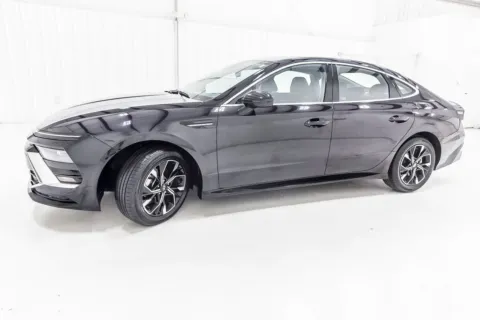 Another view of 2025 Hyundai Sonata SEL for sale in Denton, TX at Sign It Drive It