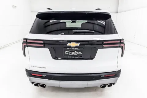 More photos of 2025 Chevrolet Traverse LT at Sign It Drive It, TX