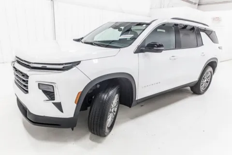 Photos of 2025 Chevrolet Traverse LT for sale in Denton, TX at Sign It Drive It