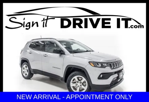 Silver 2023 Jeep Compass Latitude for sale in Denton, TX