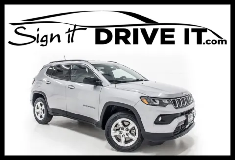 Silver 2023 Jeep Compass Latitude for sale in Denton, TX