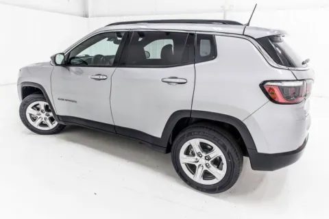 More photos of 2023 Jeep Compass Latitude at Sign It Drive It, TX
