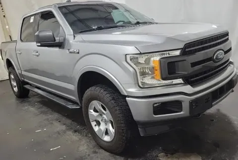 More photos of 2020 Ford F-150 XLT at Sign It Drive It, TX