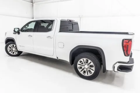 More photos of 2020 GMC Sierra 1500 Denali at Sign It Drive It, TX