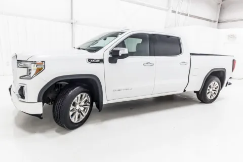 More photos of 2020 GMC Sierra 1500 Denali at Sign It Drive It, TX