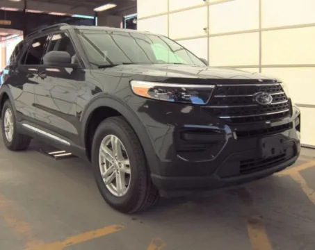 More photos of 2022 Ford Explorer XLT at Sign It Drive It, TX