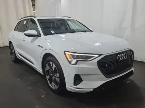More photos of 2021 Audi e-tron Premium at Sign It Drive It, TX