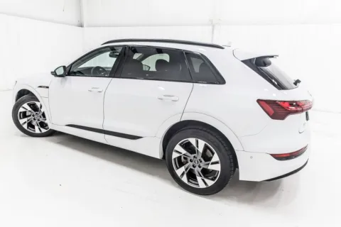 More photos of 2021 Audi e-tron Premium at Sign It Drive It, TX
