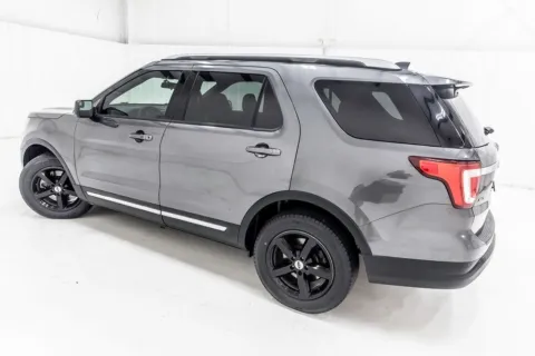 More photos of 2018 Ford Explorer XLT at Sign It Drive It, TX