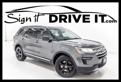 Gray 2018 Ford Explorer XLT for sale in Denton, TX