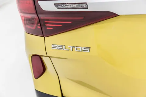 More photos of 2021 Kia Seltos SX at Sign It Drive It, TX